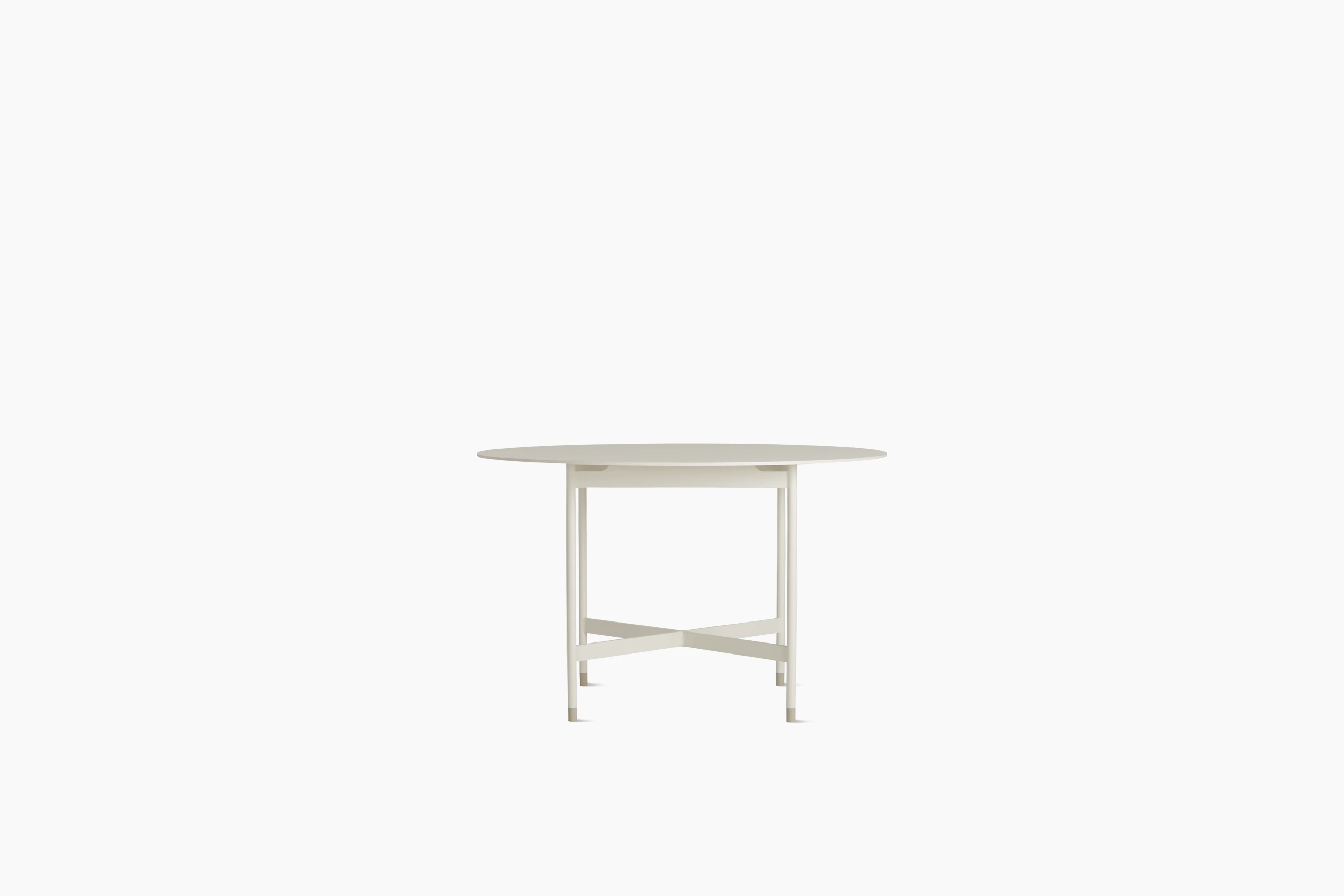 Sommer 46" Round Dining Table"