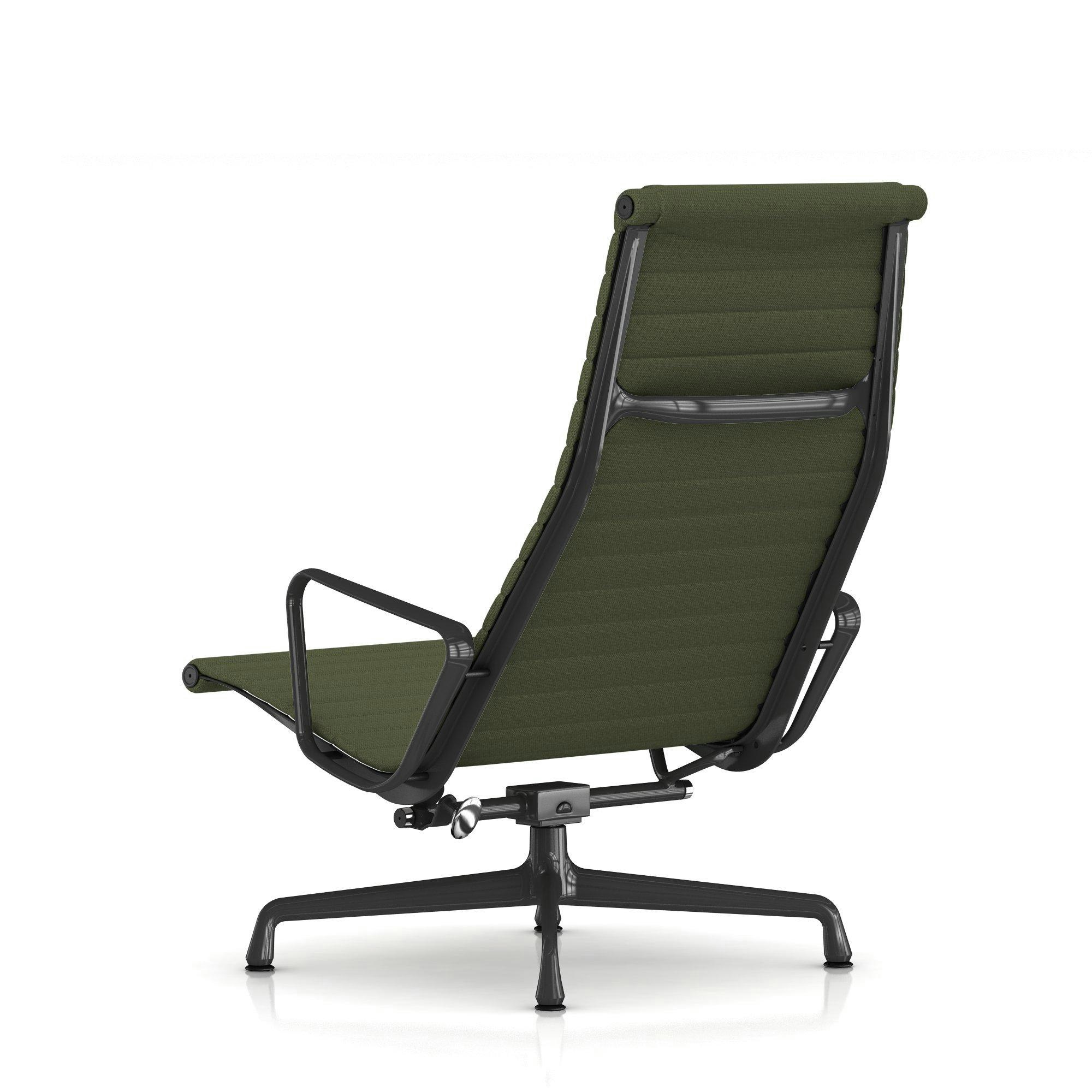 Eames Aluminum Group Lounge Chair