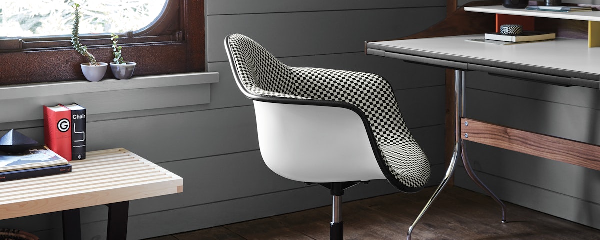Eames task side discount chair