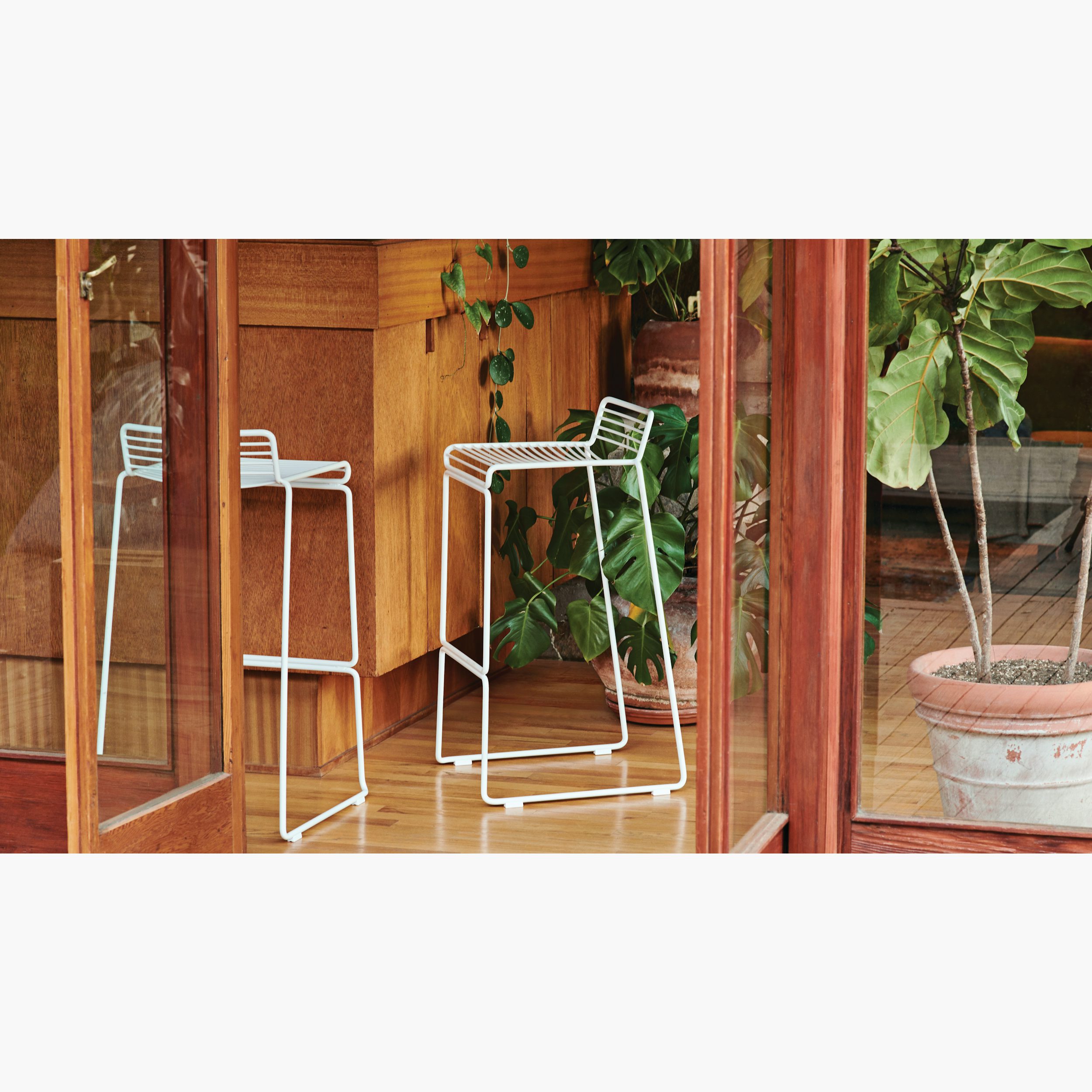 Hee Stool – Design Within Reach Hee Stool – Design Within Reach