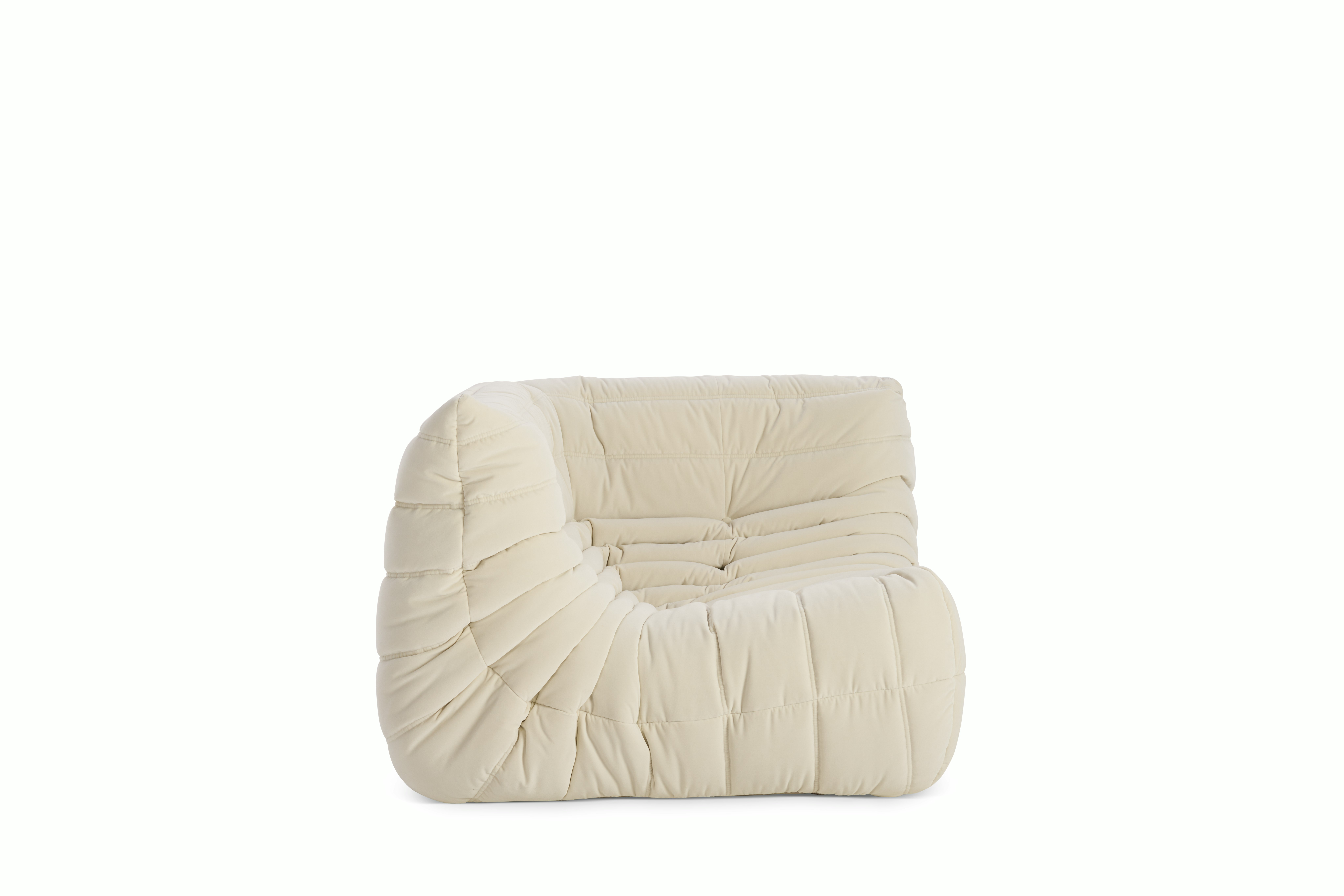 TOGO&reg; Corner Seat