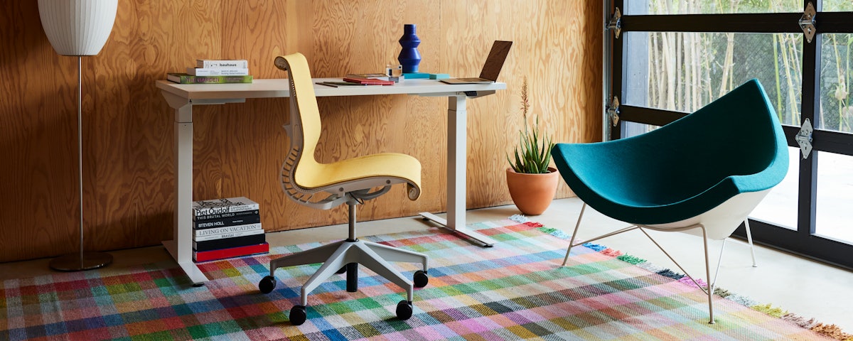 Nevi Sit to Stand Table
