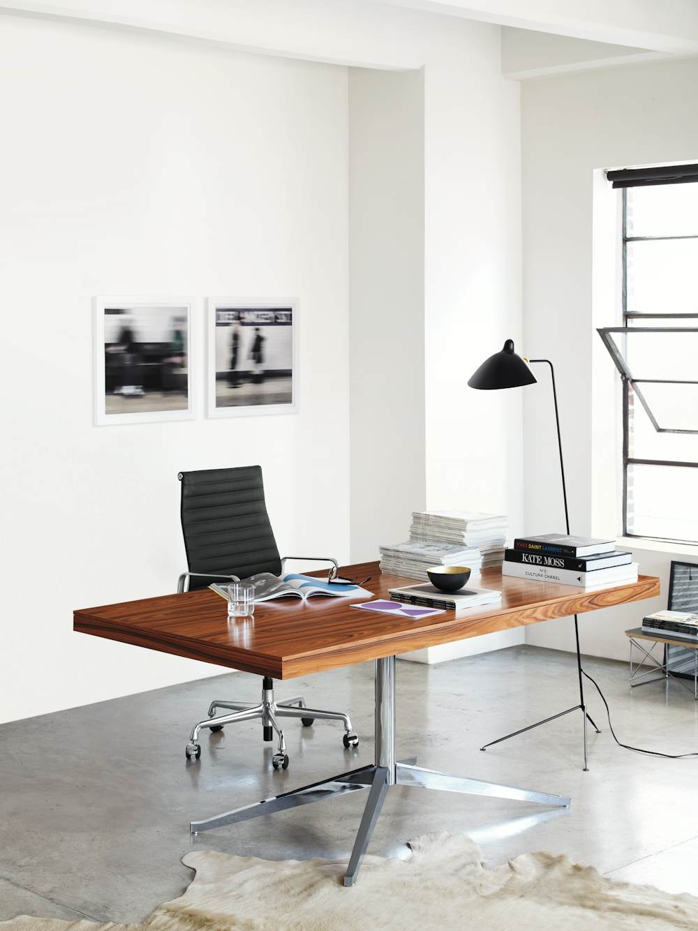 Florence Knoll Executive Desk with Eames Aluminum Group Executive Chair in a home office setting