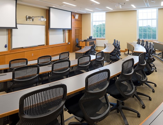 Wake Forest University School of Business: Farrell Hall Knoll Project Case Study