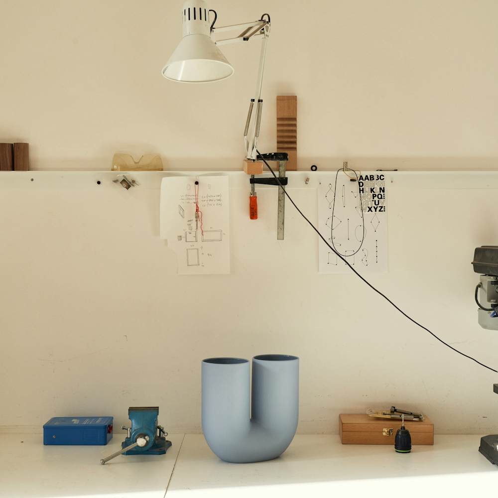 A Structural Sentiment - Kink Vase