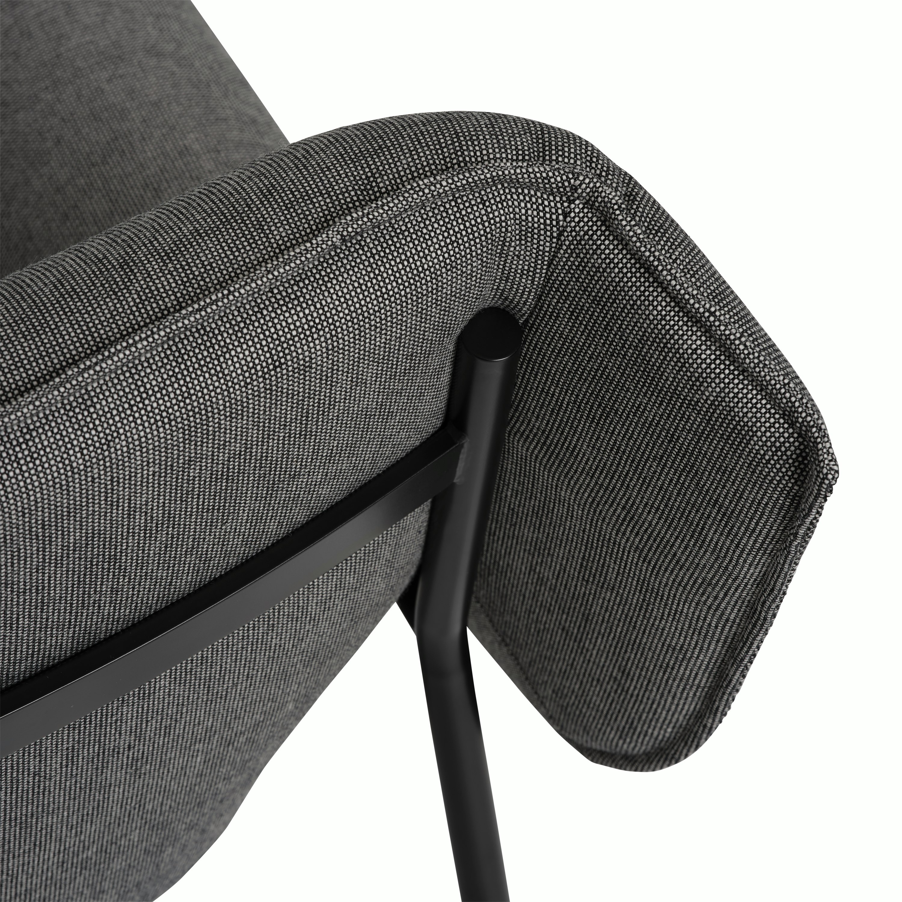 Wrap lounge chair black sabi 151 detail 2 Muuto hi res
