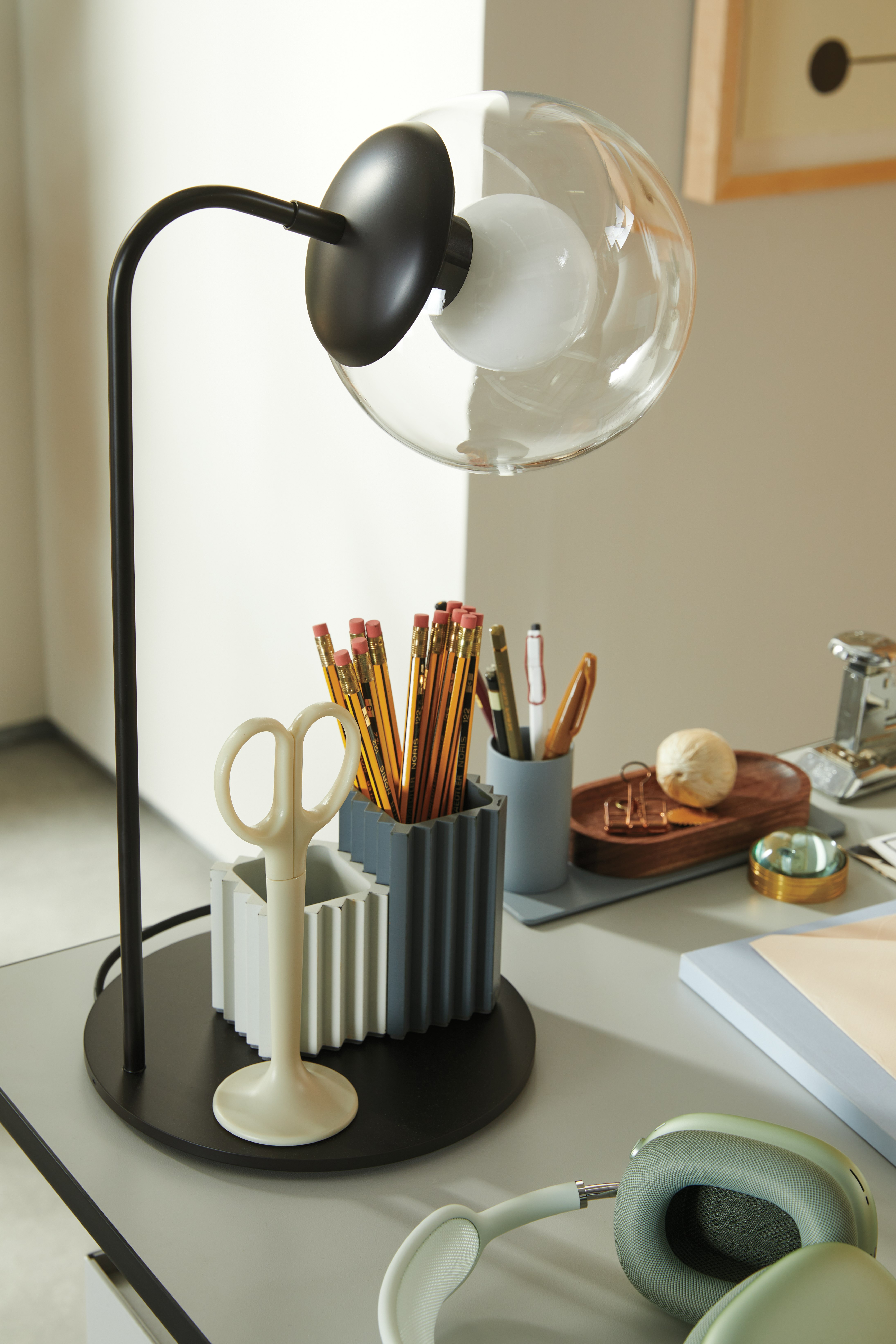 Modo Table Lamp
