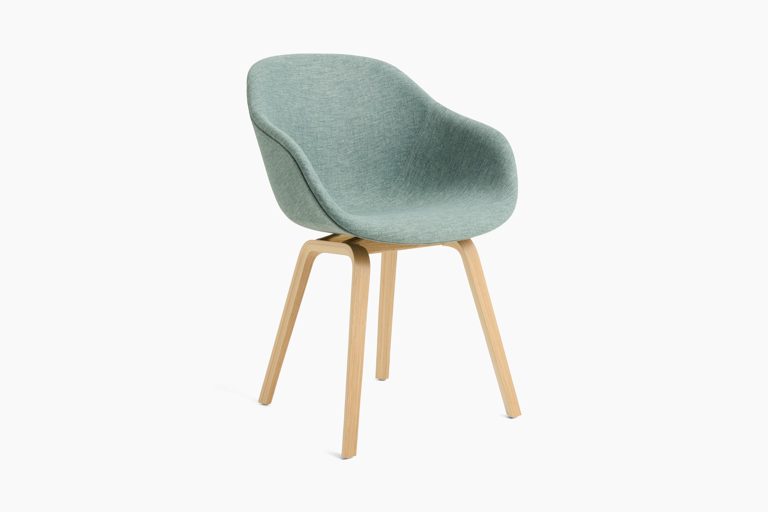 AAC 223, in Metaphor 22, with lacquered oak base, viewed from an angle