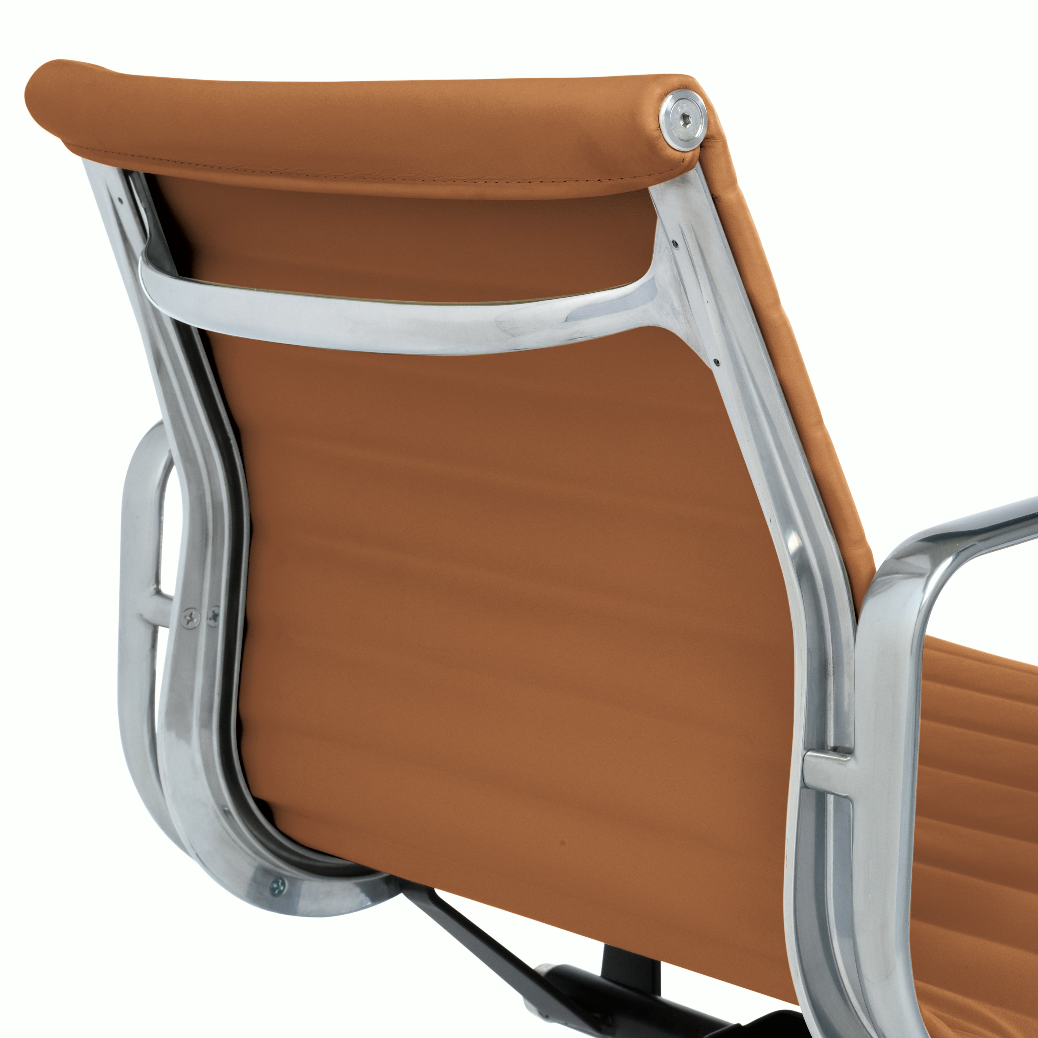 Eames Aluminum Group Management Chair with Pneumatic Lift