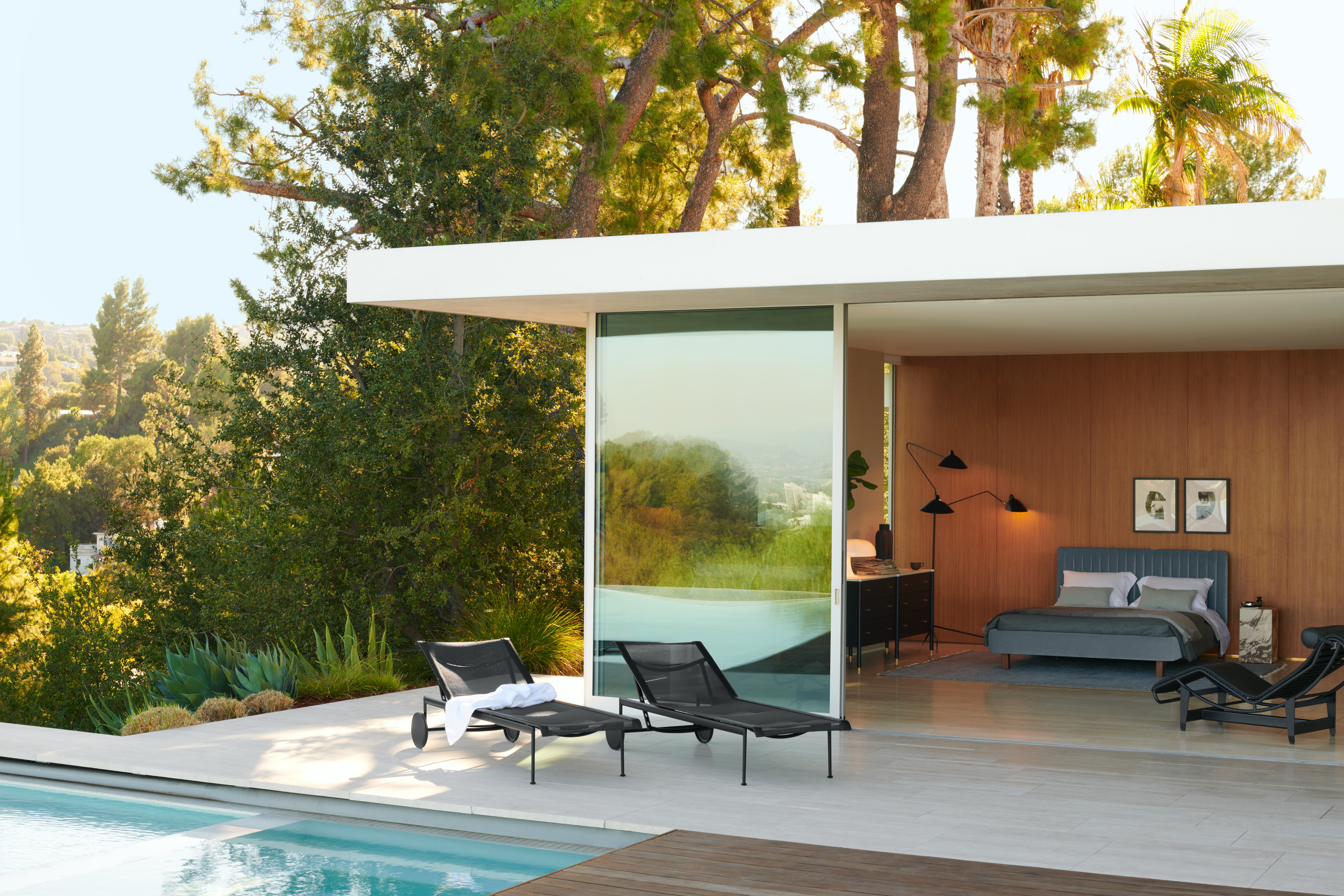 Outdoor Chaise Lounges