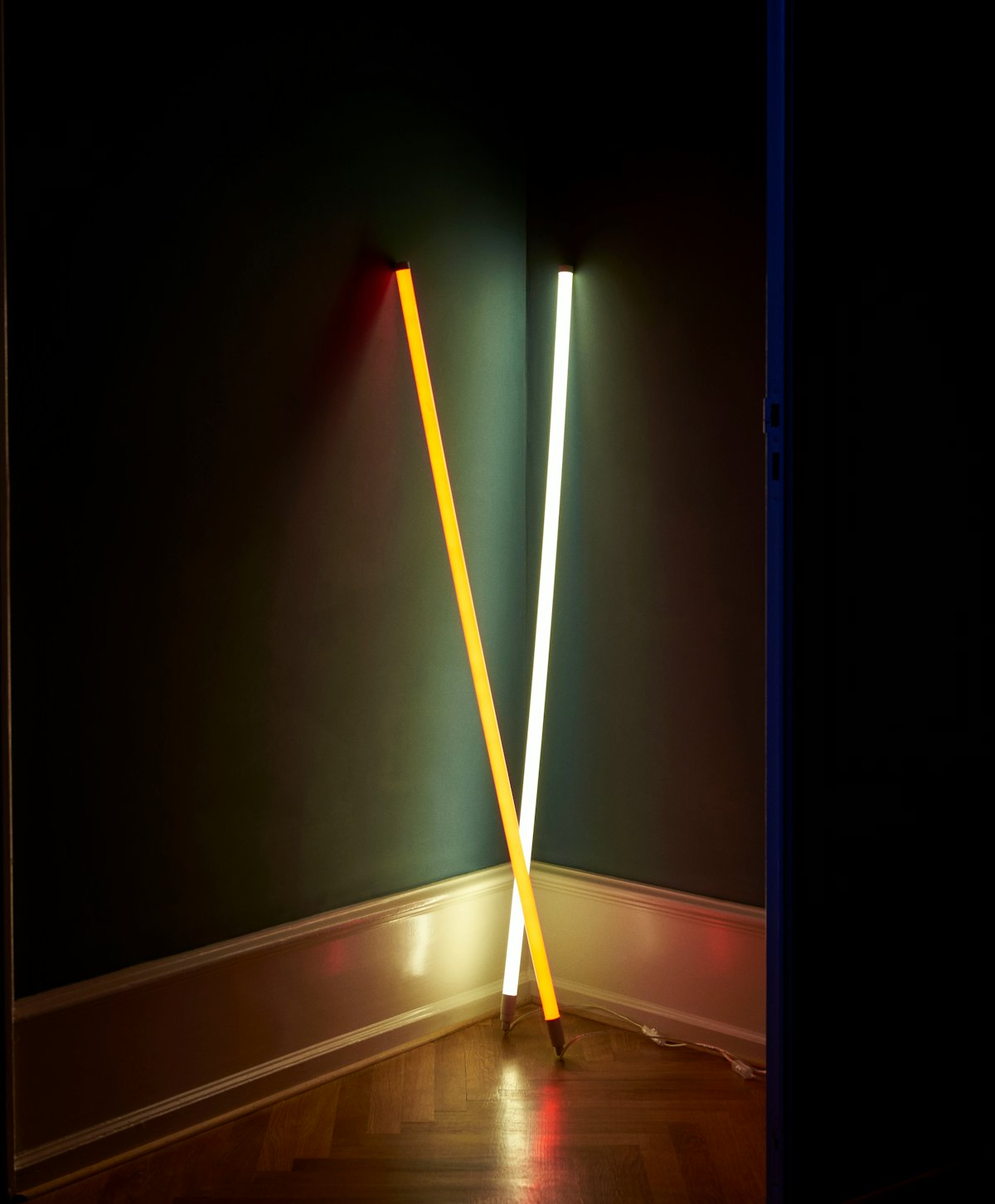 Neon Tube LED Slim lampe de table bâton lumineux Hay OFFRE SPPECIALE