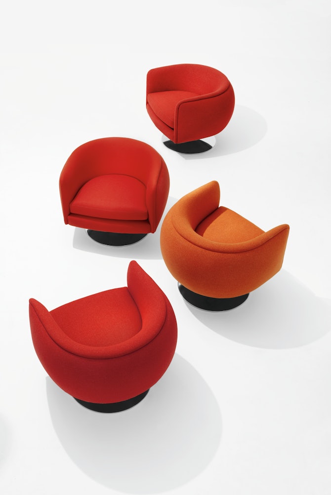 D'Urso Swivel Lounge Chair