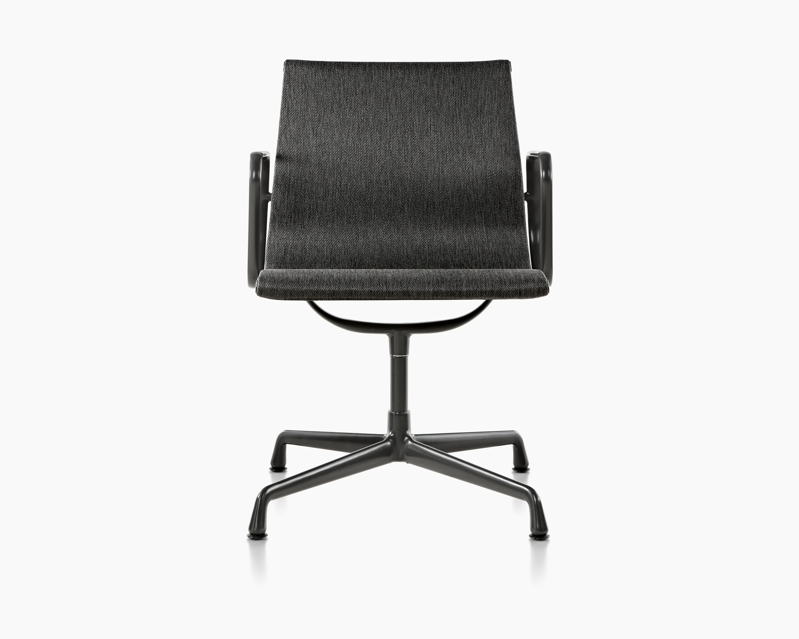 Eames Aluminum Group Chair Outdoor
