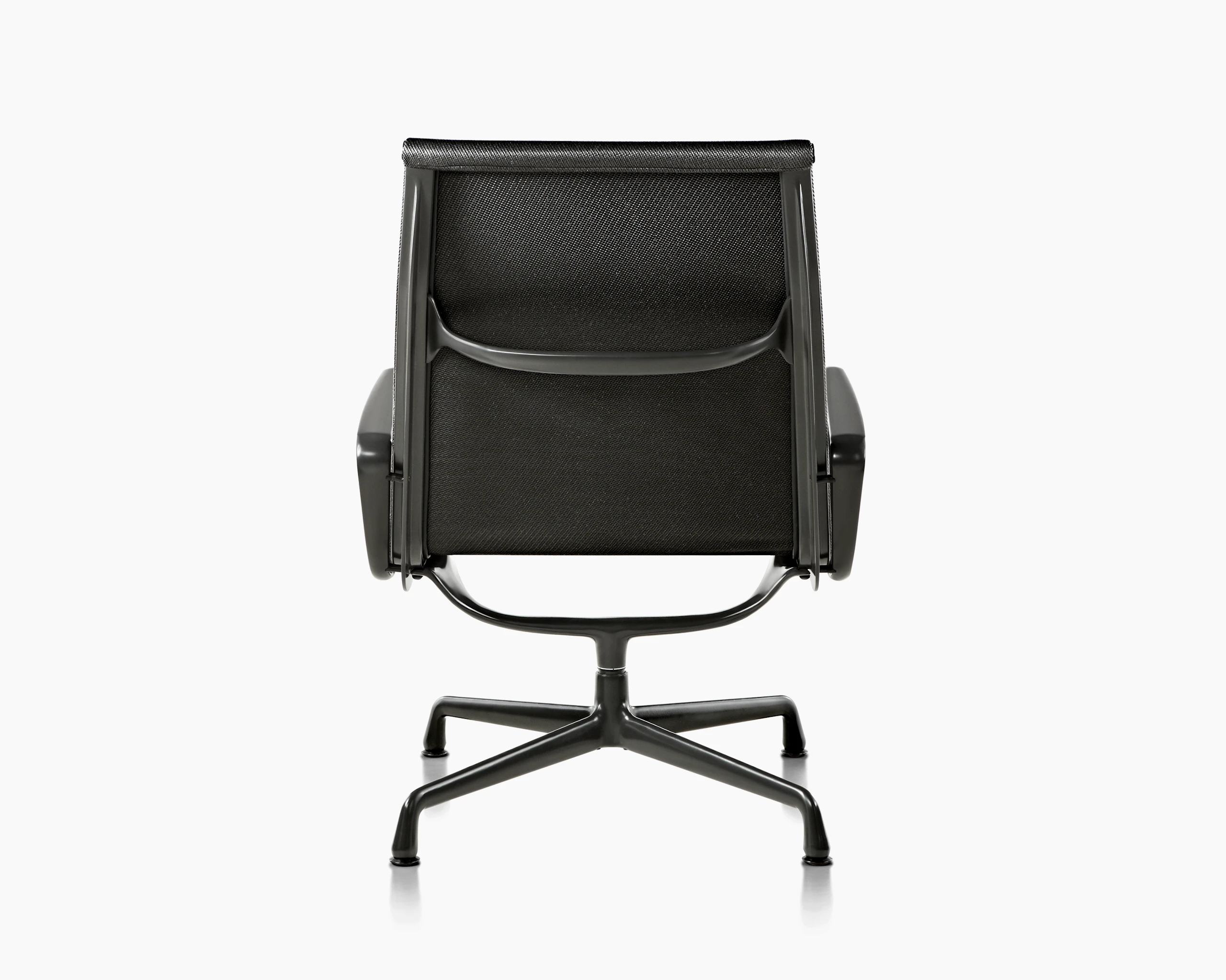 Eames Aluminum Group Chair Outdoor