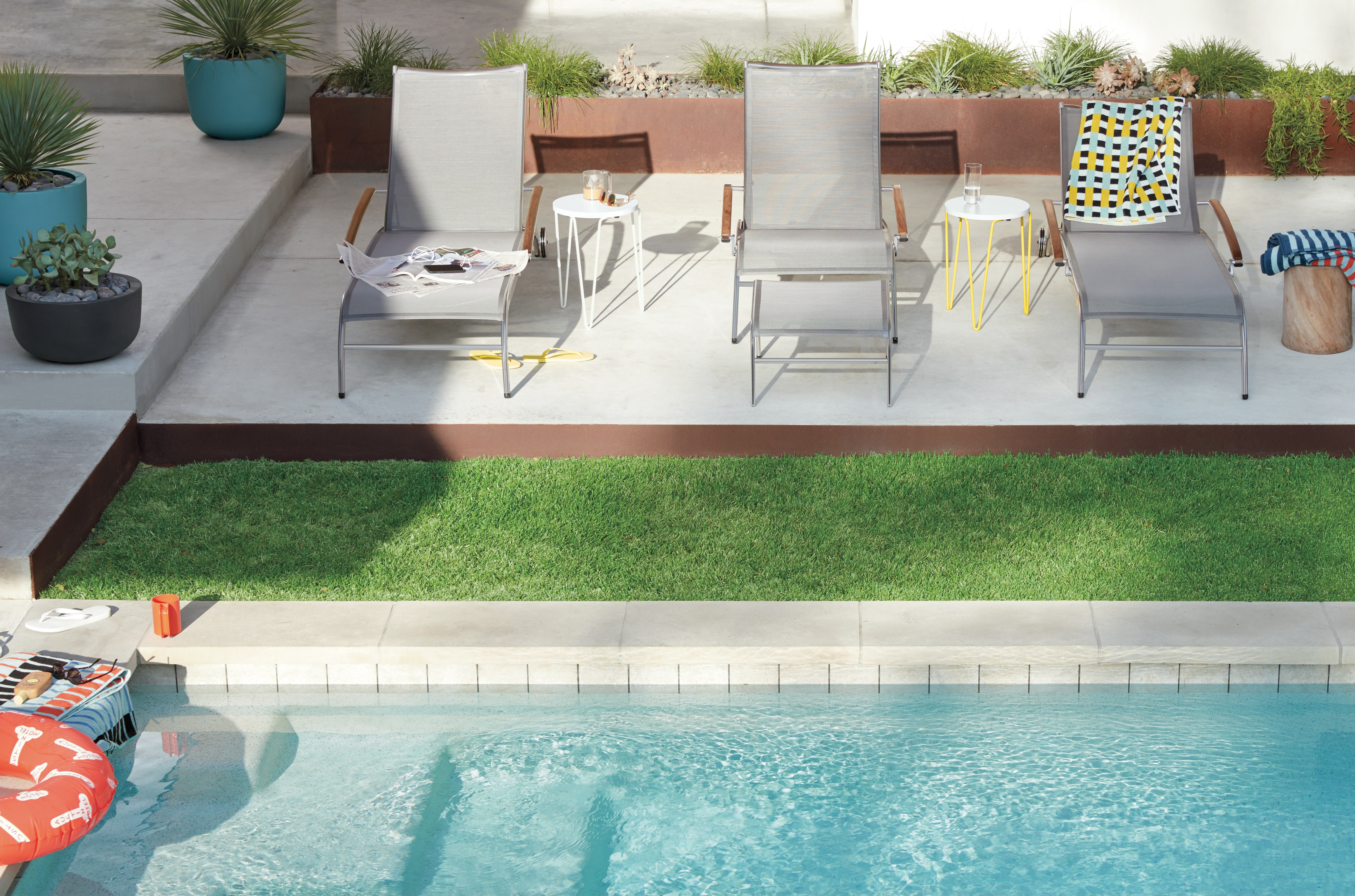 Florence Knoll Hairpin&trade; Stacking Table