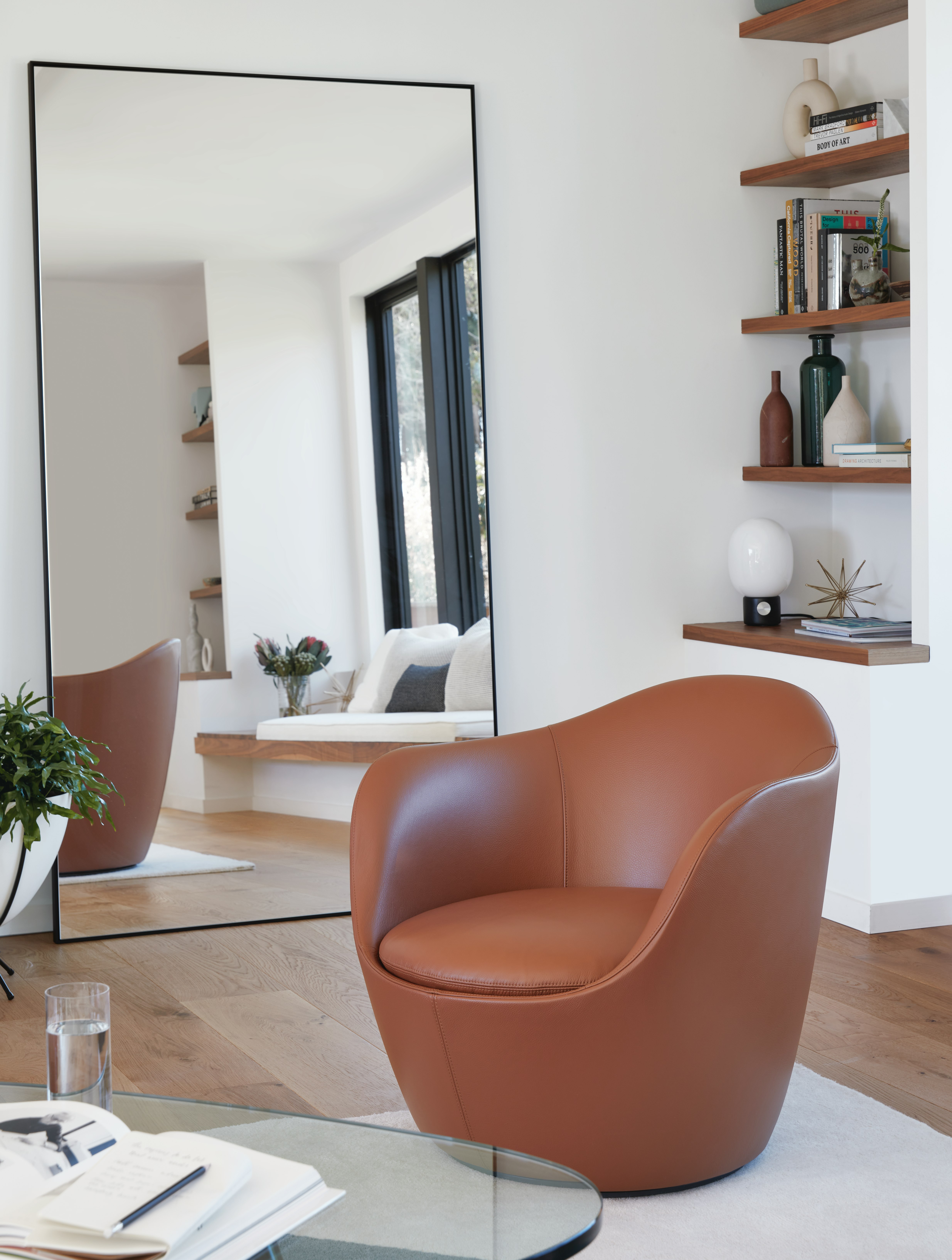 L&iacute;na Swivel Chair