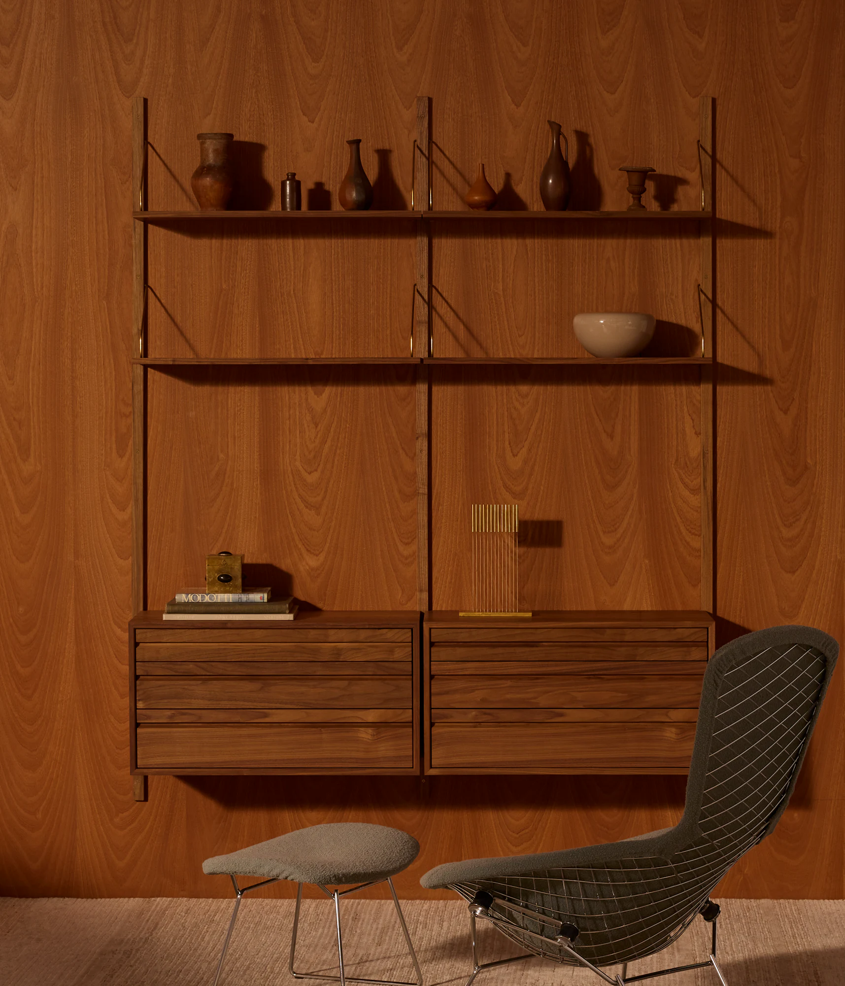 Royal System 2-bay shelving unit with open shelves and two lower cabinets