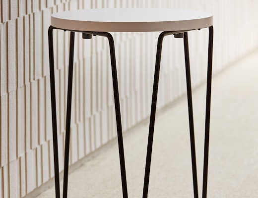 Florence Knoll Hairpin Table classic