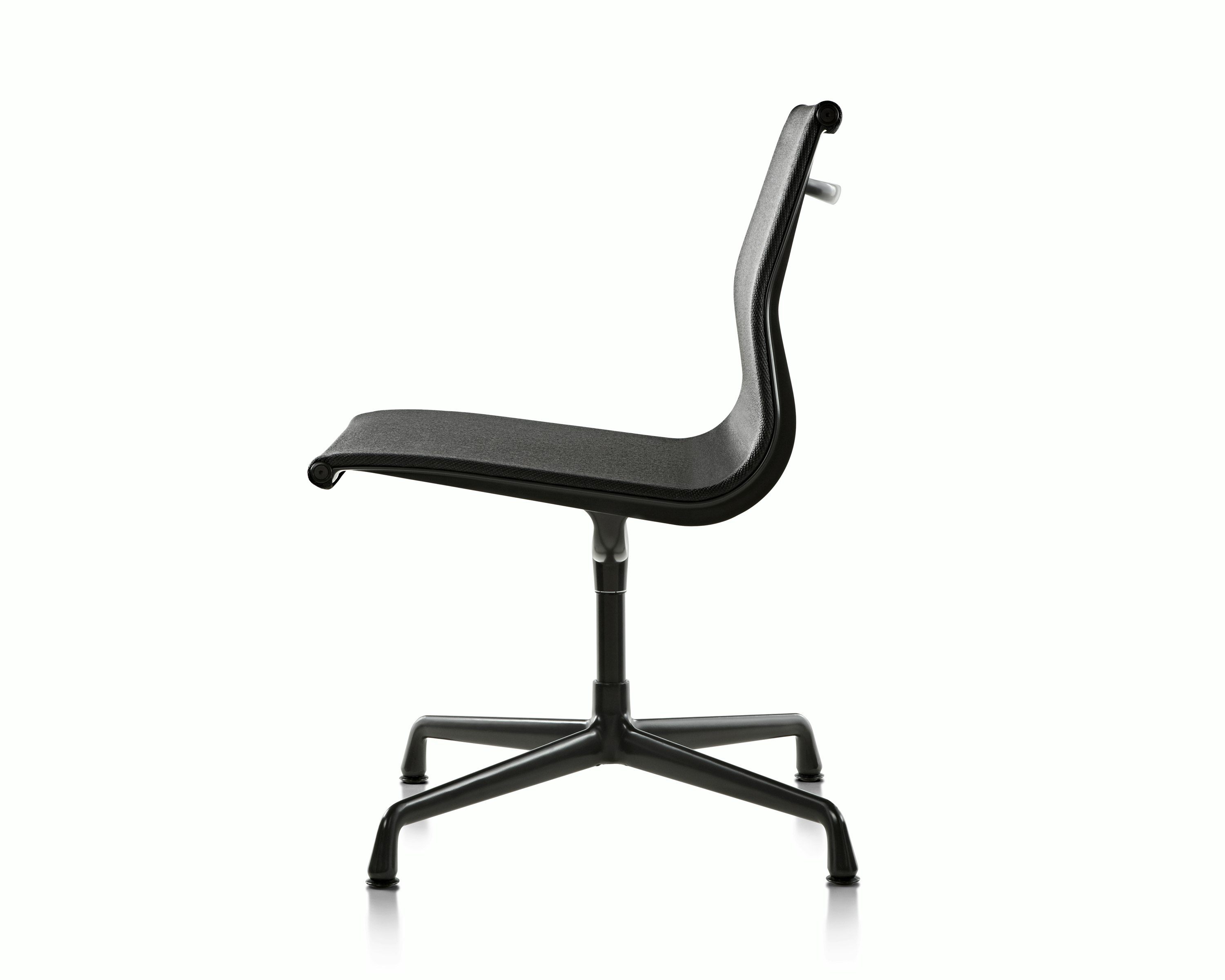 Eames Aluminum Group Chair Outdoor