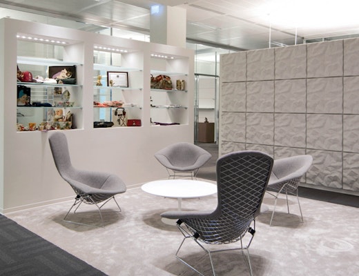 Bertoia Bird and Diamond Chair Saarinen Round Coffee Table