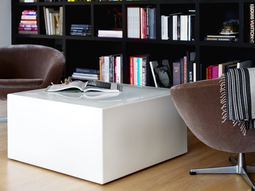 Float Table – Design Within Reach