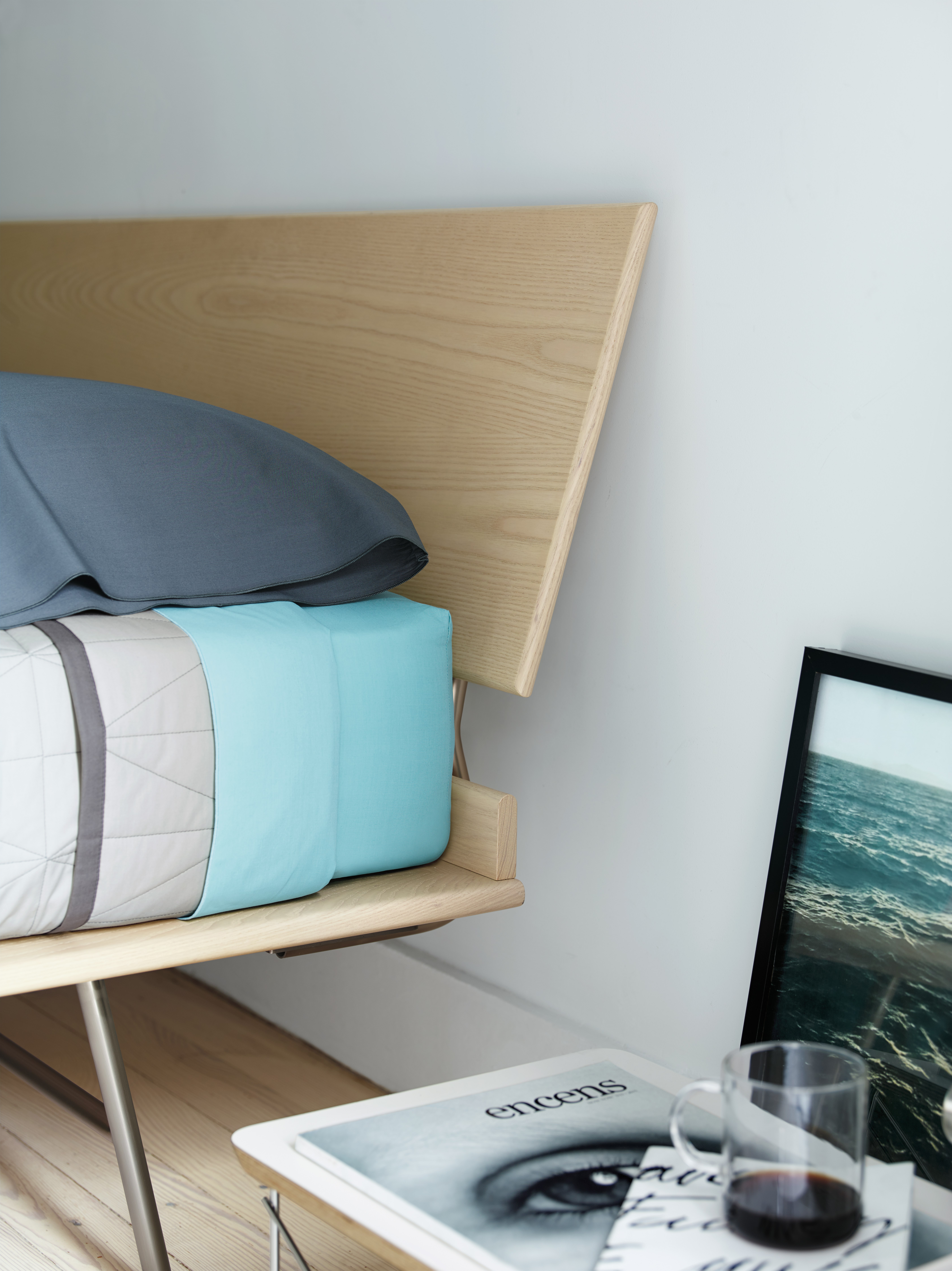 Nelson Thin Edge Bed