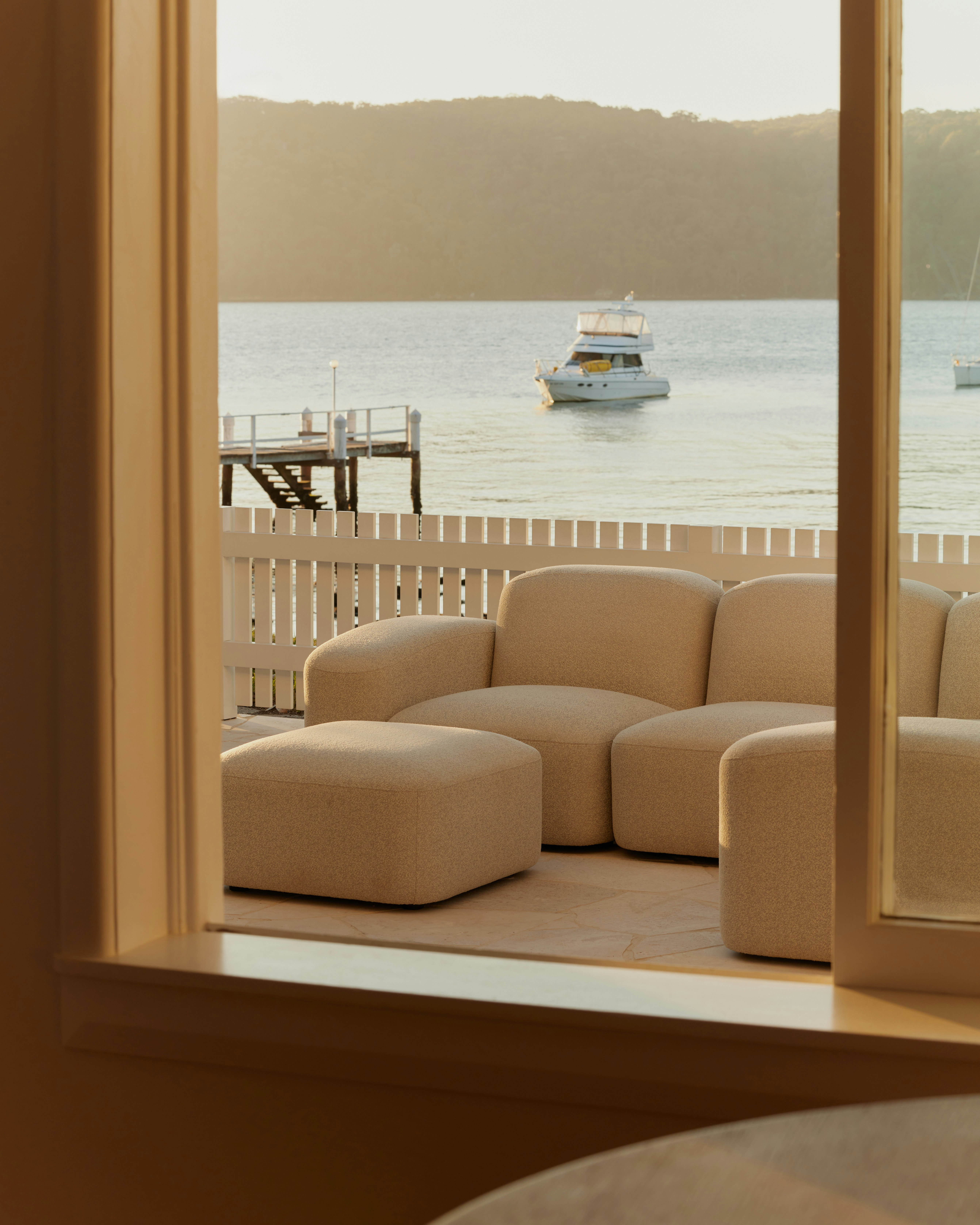 Muse Outdoor One Arm Single Seat