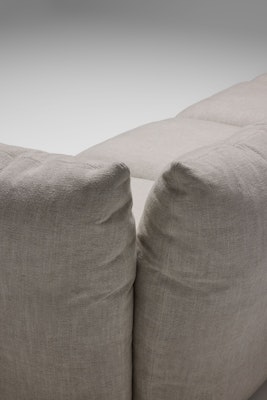 Perron Pillo Sofa
