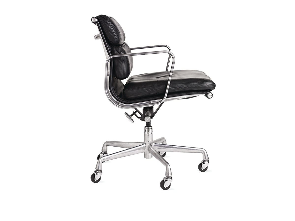 Eames Soft Pad Chair