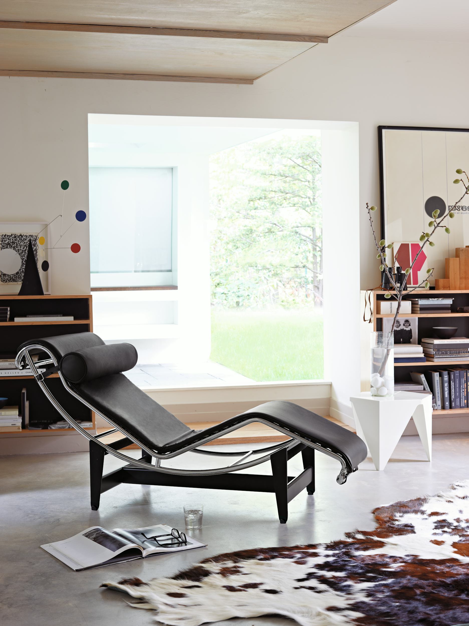 Le Corbusier LC4 Chaise Lounge produced by Cassina