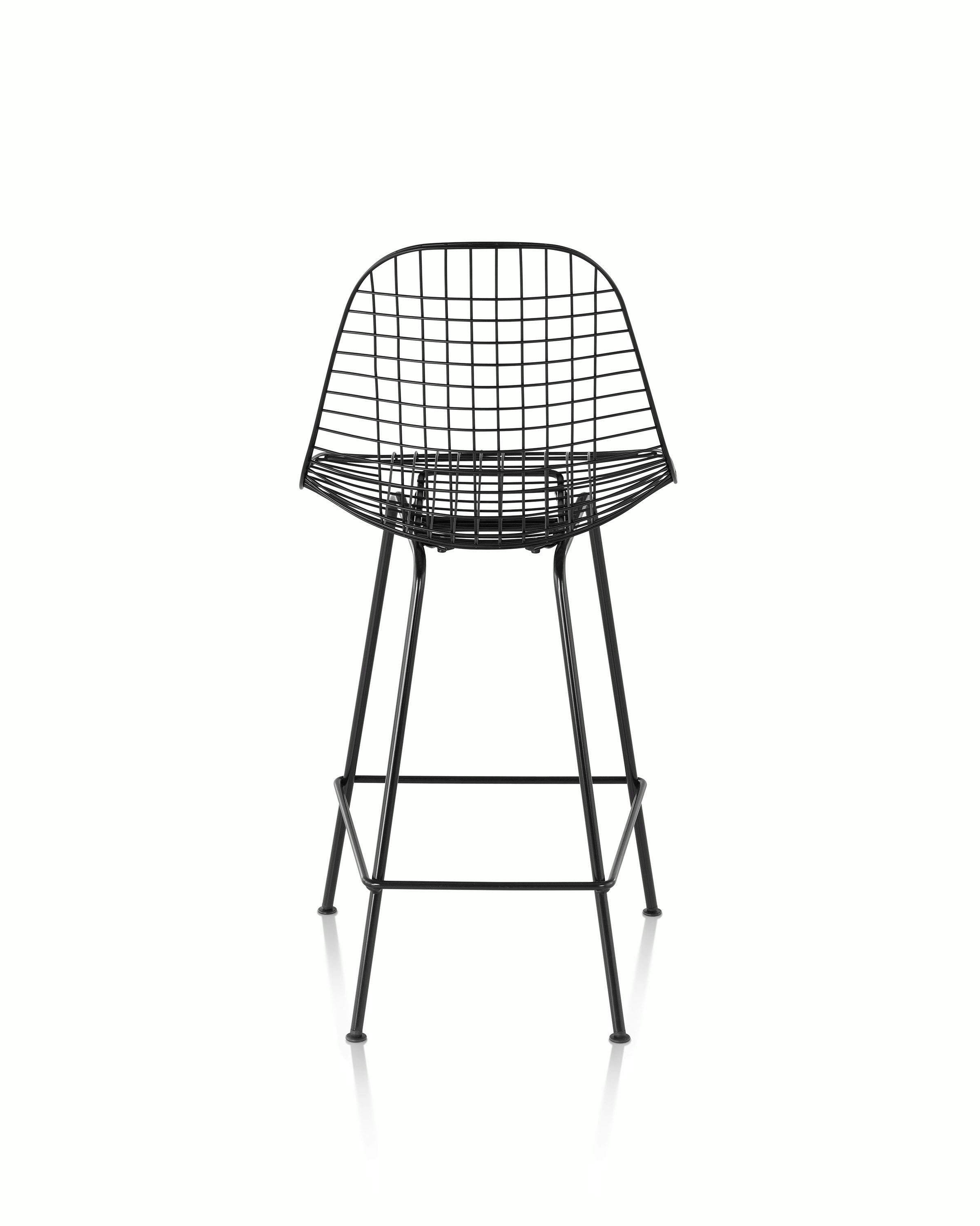 Eames Wire Stool Outdoor with black finish in counter height.