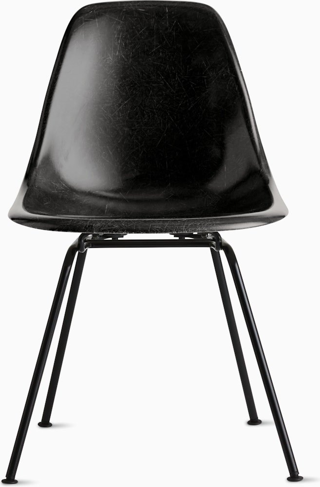 Eames Molded Fiberglass 4-Leg Side Chair (DFSX)