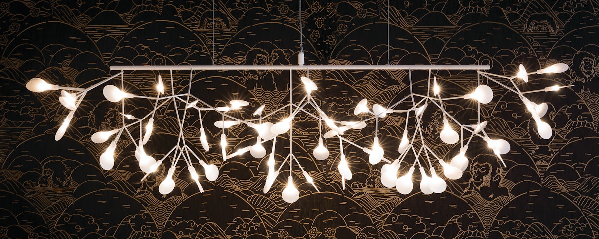 Heracleum Linear III Pendant in dining room setting