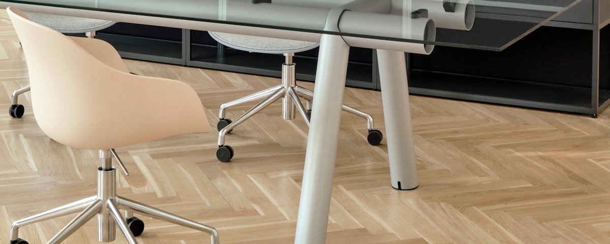 About A Chair 252 Task Armchair 2.0