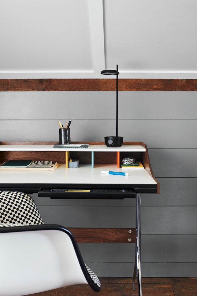 Focal LED Lamp with USB Port