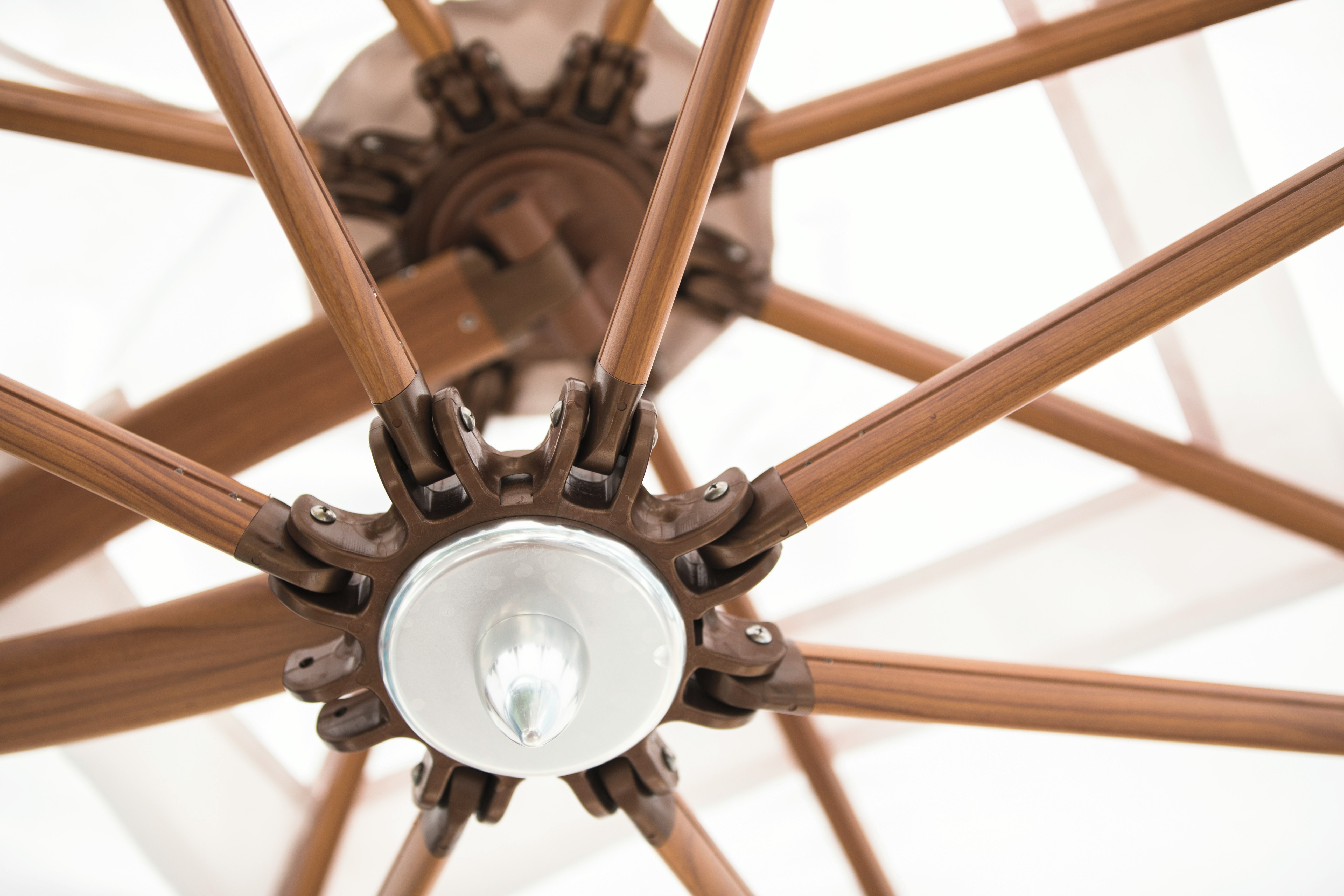 Tuuci Ocean Master Max Low-Profile Cantilever Umbrella