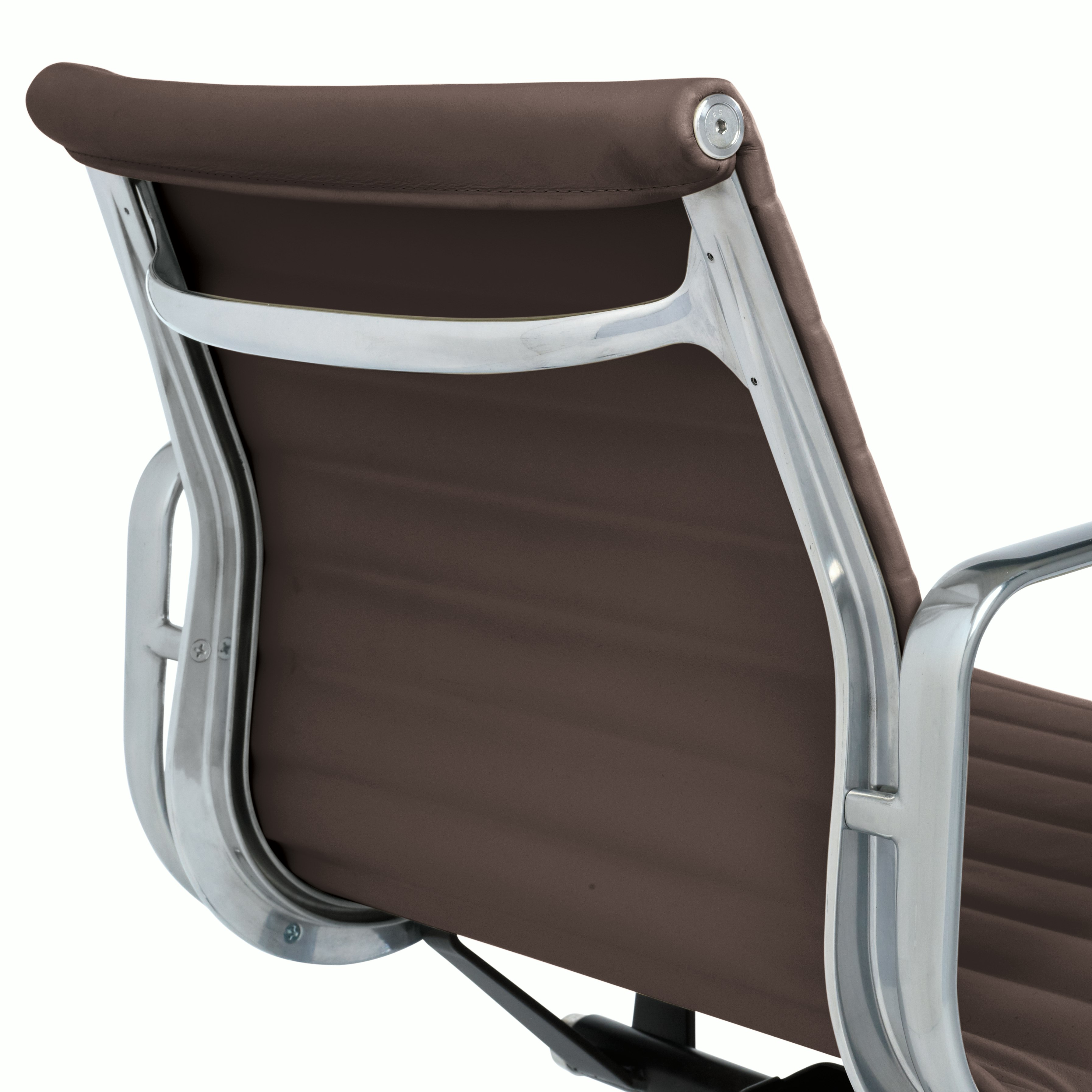 Eames Aluminum Group Management Chair with Pneumatic Lift