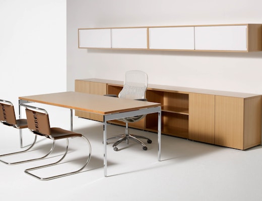 Antenna Workspaces Antenna Workspaces private office with Generation by Knoll seating