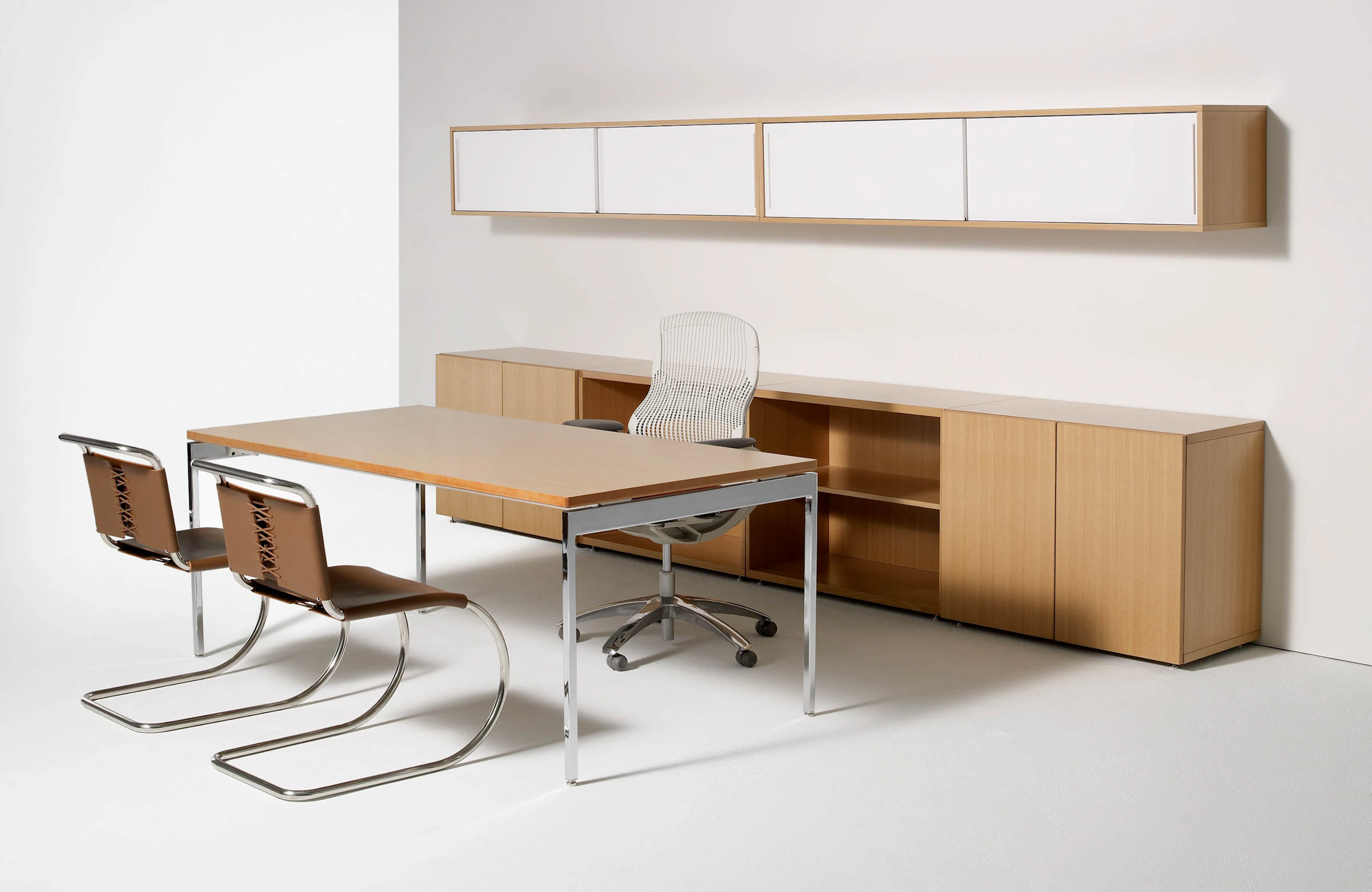 Antenna Workspaces private office with Generation by Knoll seating