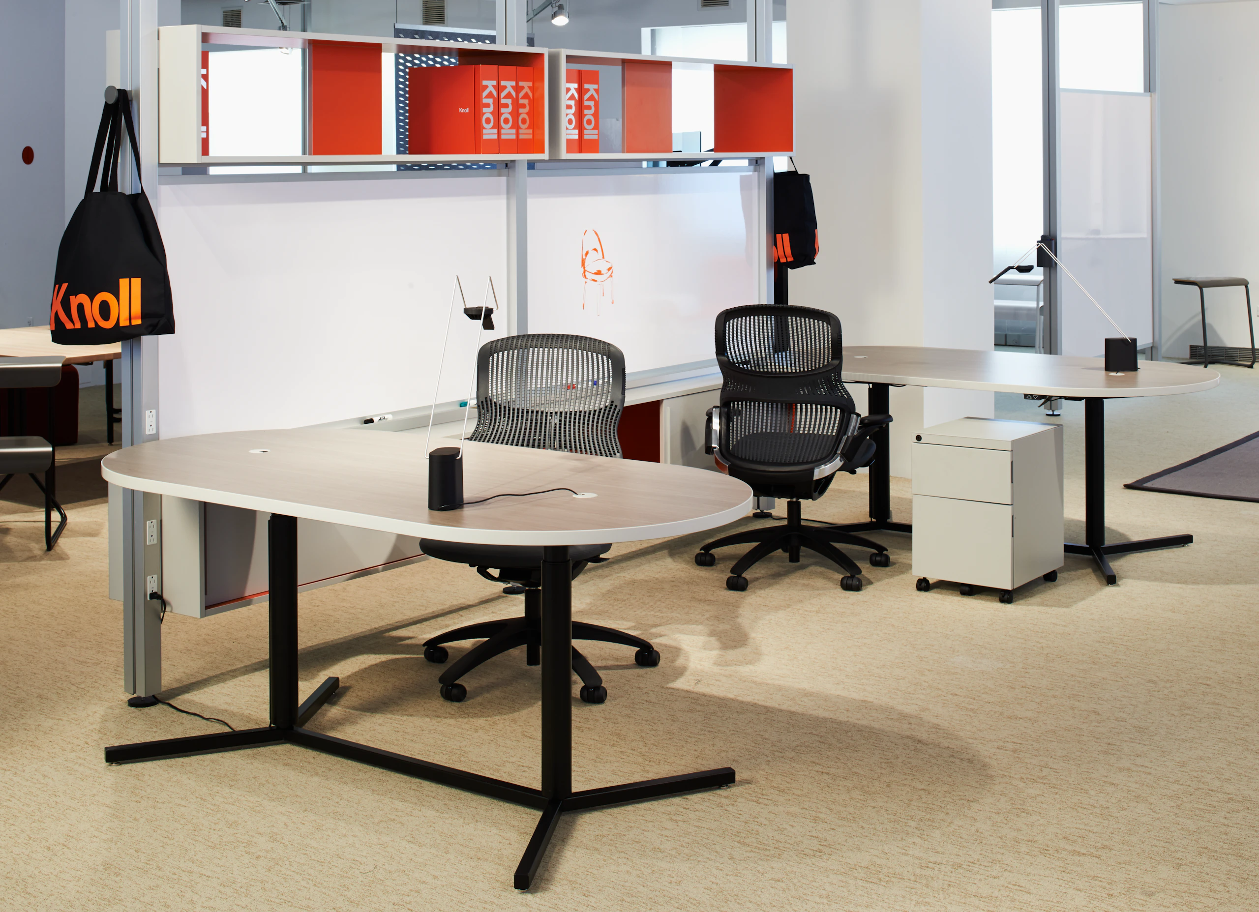 Knoll Telescope Height Adjustable Table