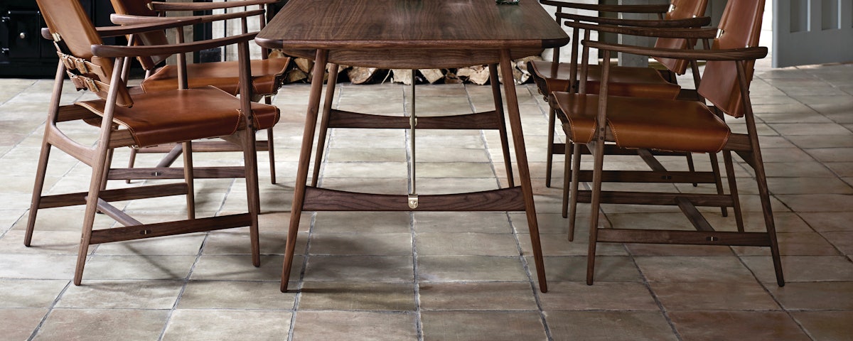 BM 1106 Huntsman Chair