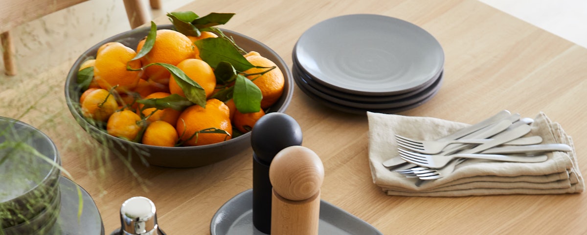 Jono Pandolfi Dinnerware, 4-Piece Place Setting