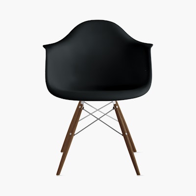 Eames Molded Plastic Dowel-Leg Armchair (DAW) Eames Molded Plastic Dowel-Leg Armchair (DAW)