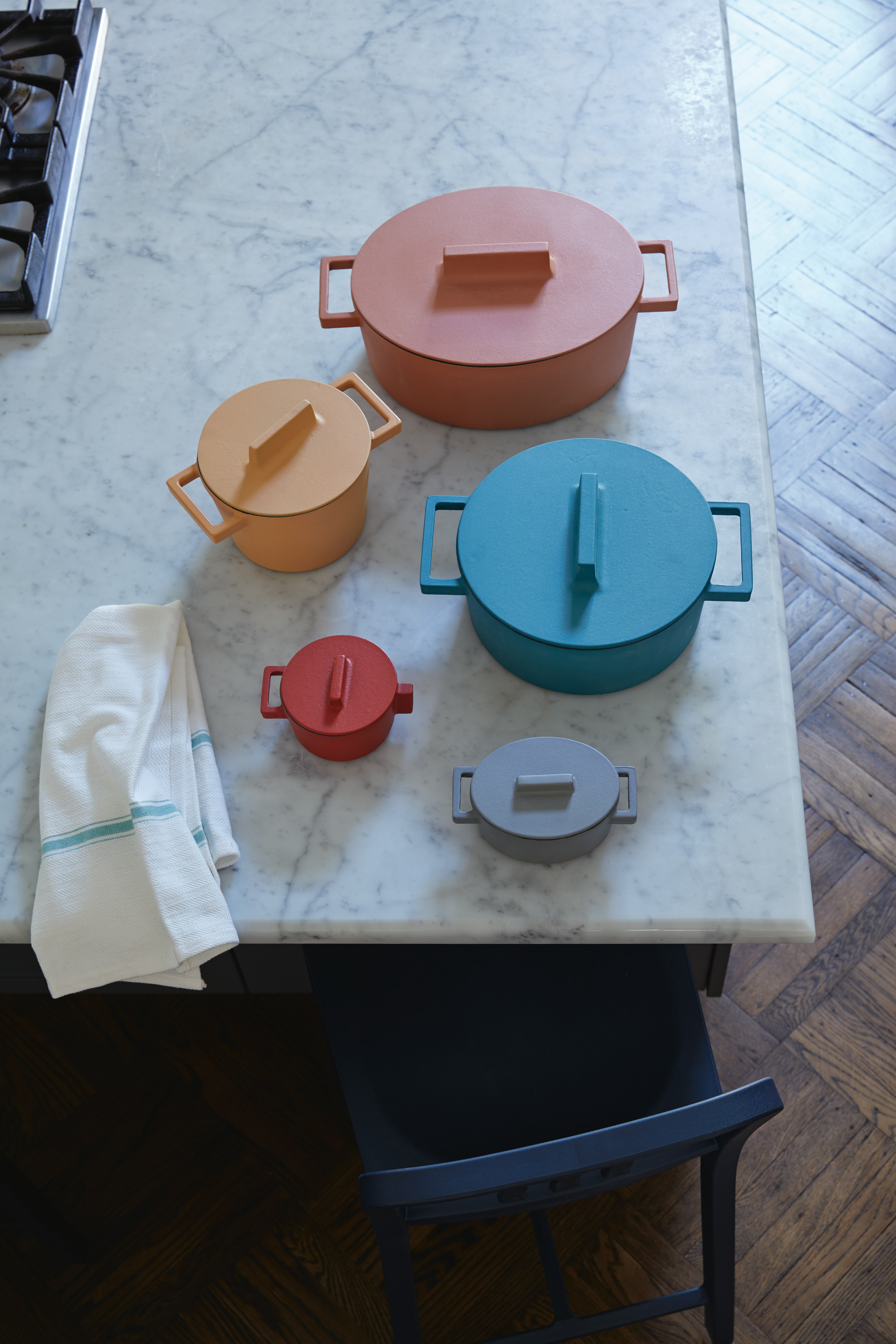 Terra Cotto Large Oval Casserole with Lid Group Shot