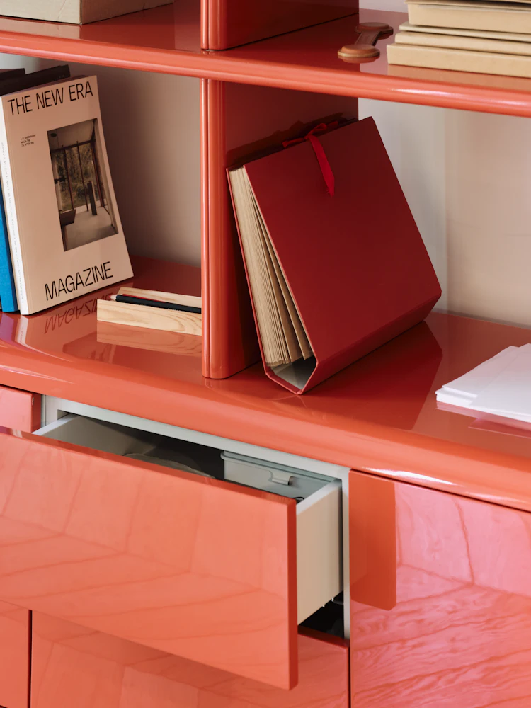 Explorer 184 Cabinet Explorer 184 Cabinet