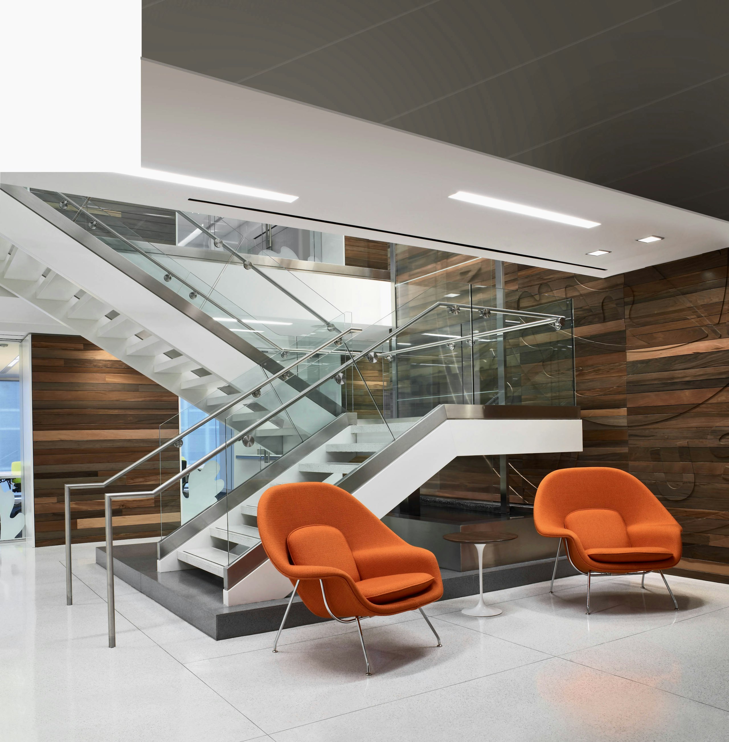 Womb Chair with Saarinen Side Table Waiting Room