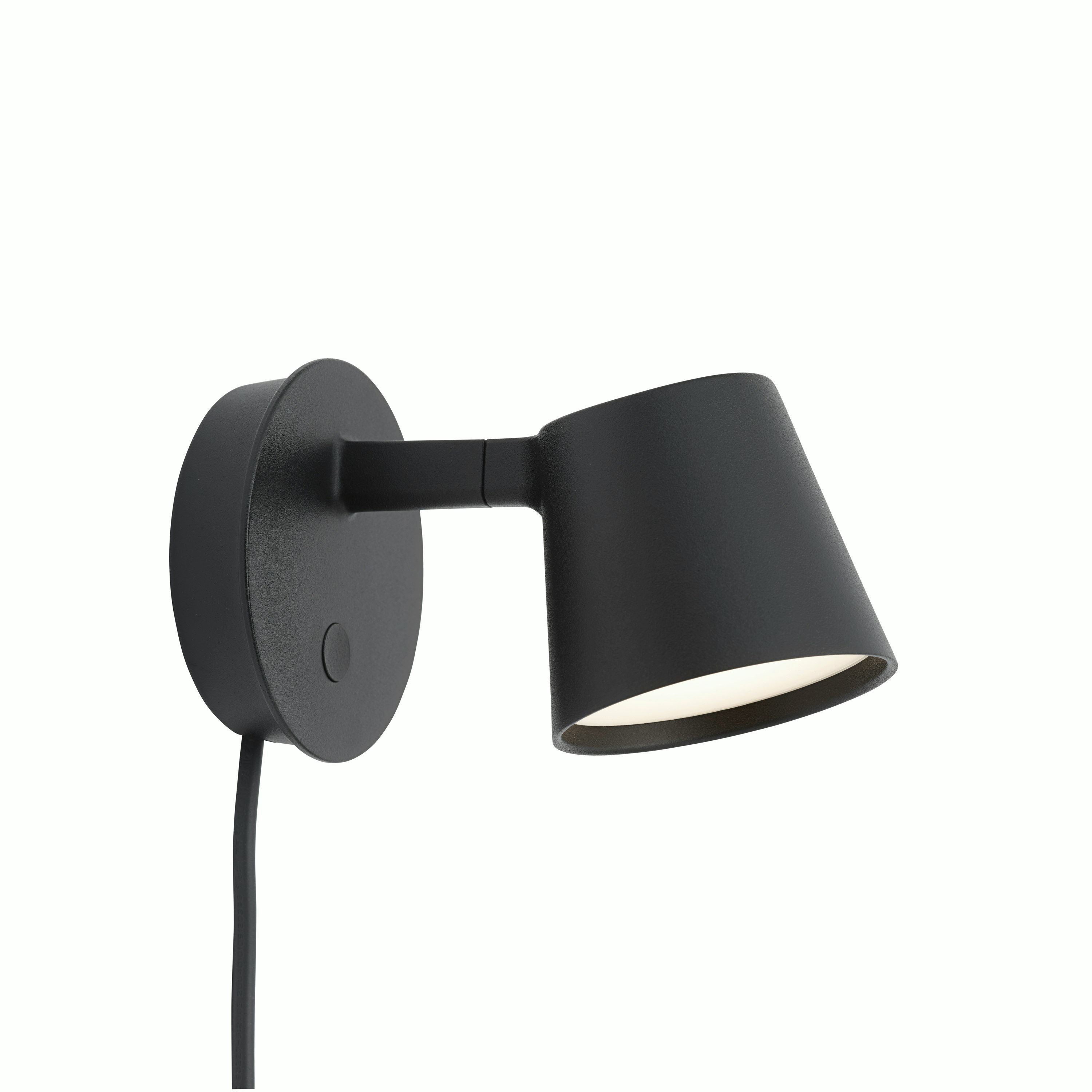 Tip wall lamp black Muuto 5000x5000 hi res
