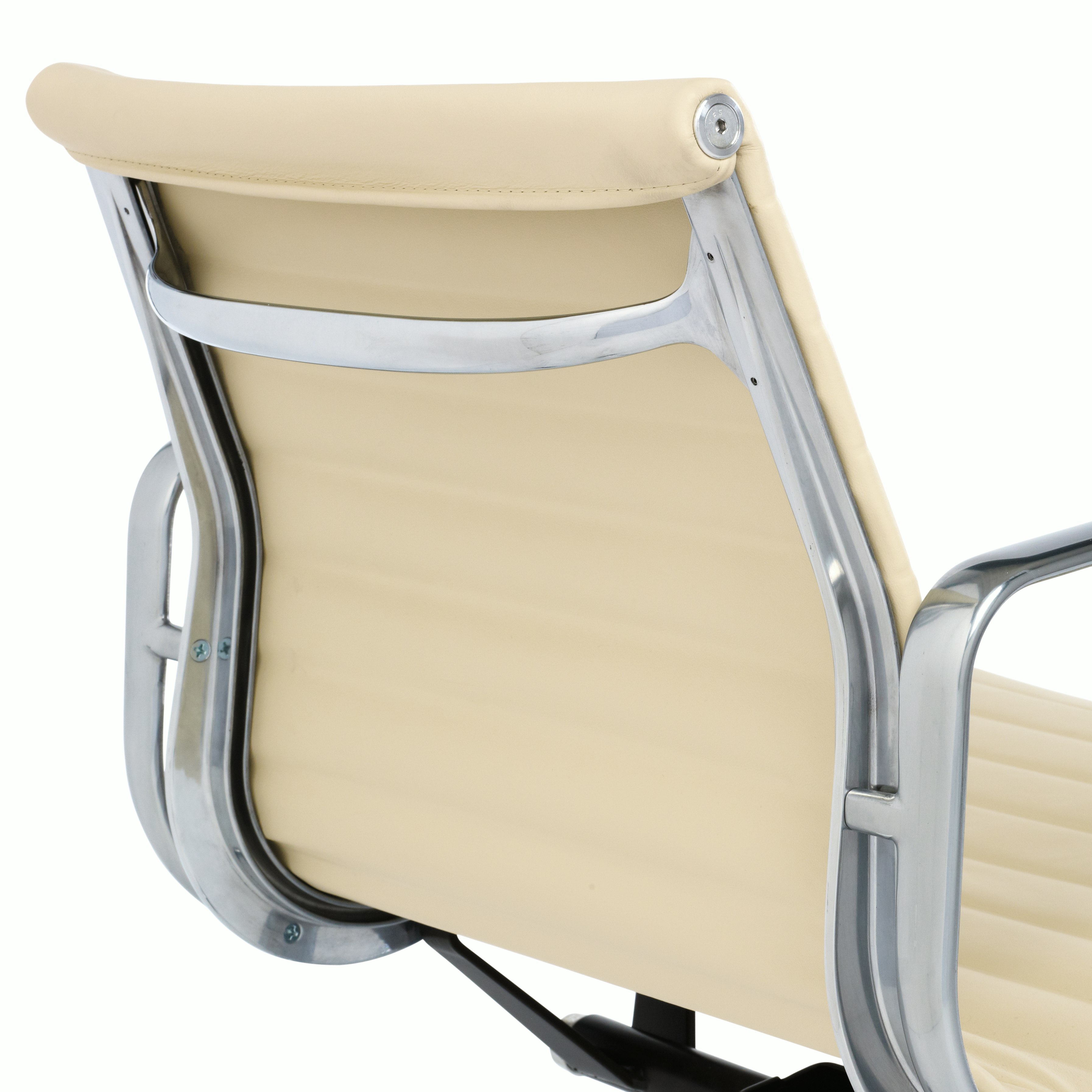 Eames Aluminum Group Management Chair with Pneumatic Lift