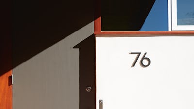House Numbers & Outdoor Decor