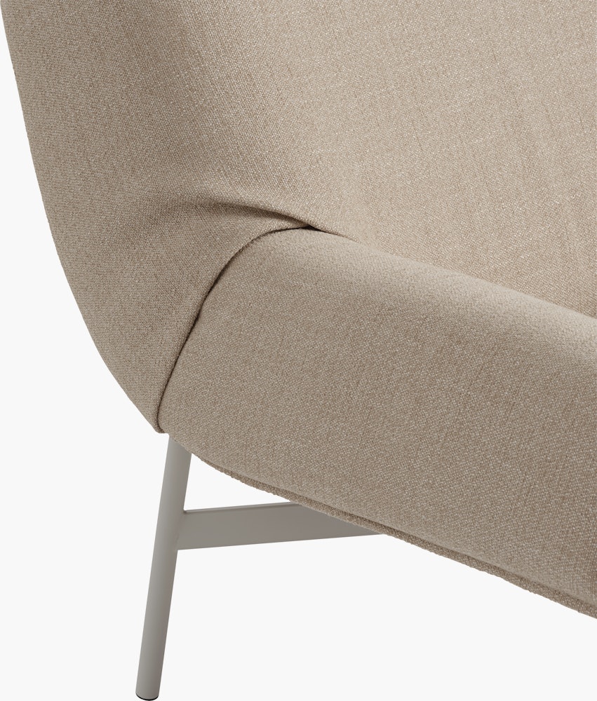 Wrap lounge chair grey ecriture 240 detail 2 Muuto hi res